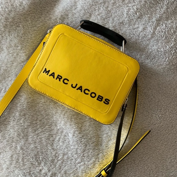 marc jacobs box bag yellow